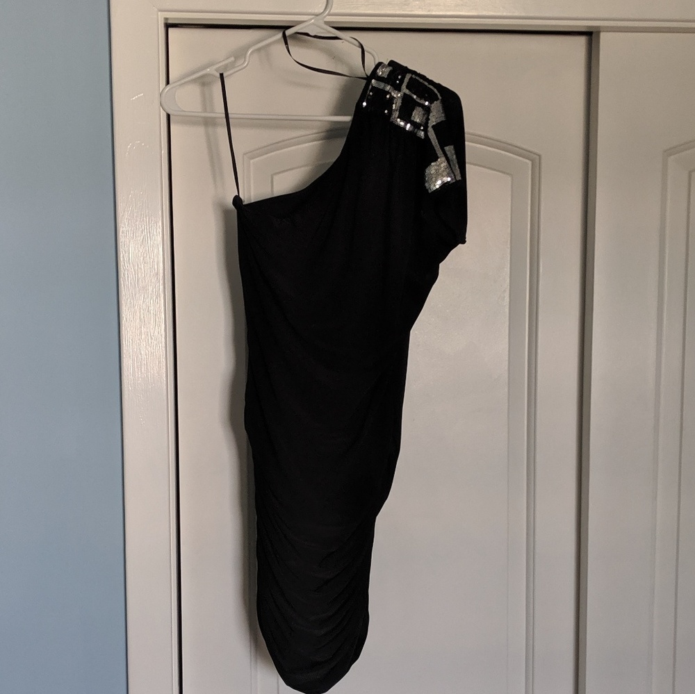 Forever 21- black dress w/ sequins, size: small